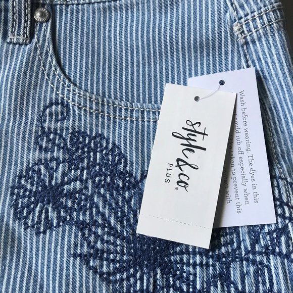 Style & Co Womens Curvy Striped Embroidered Jeans - Picture 4 of 7